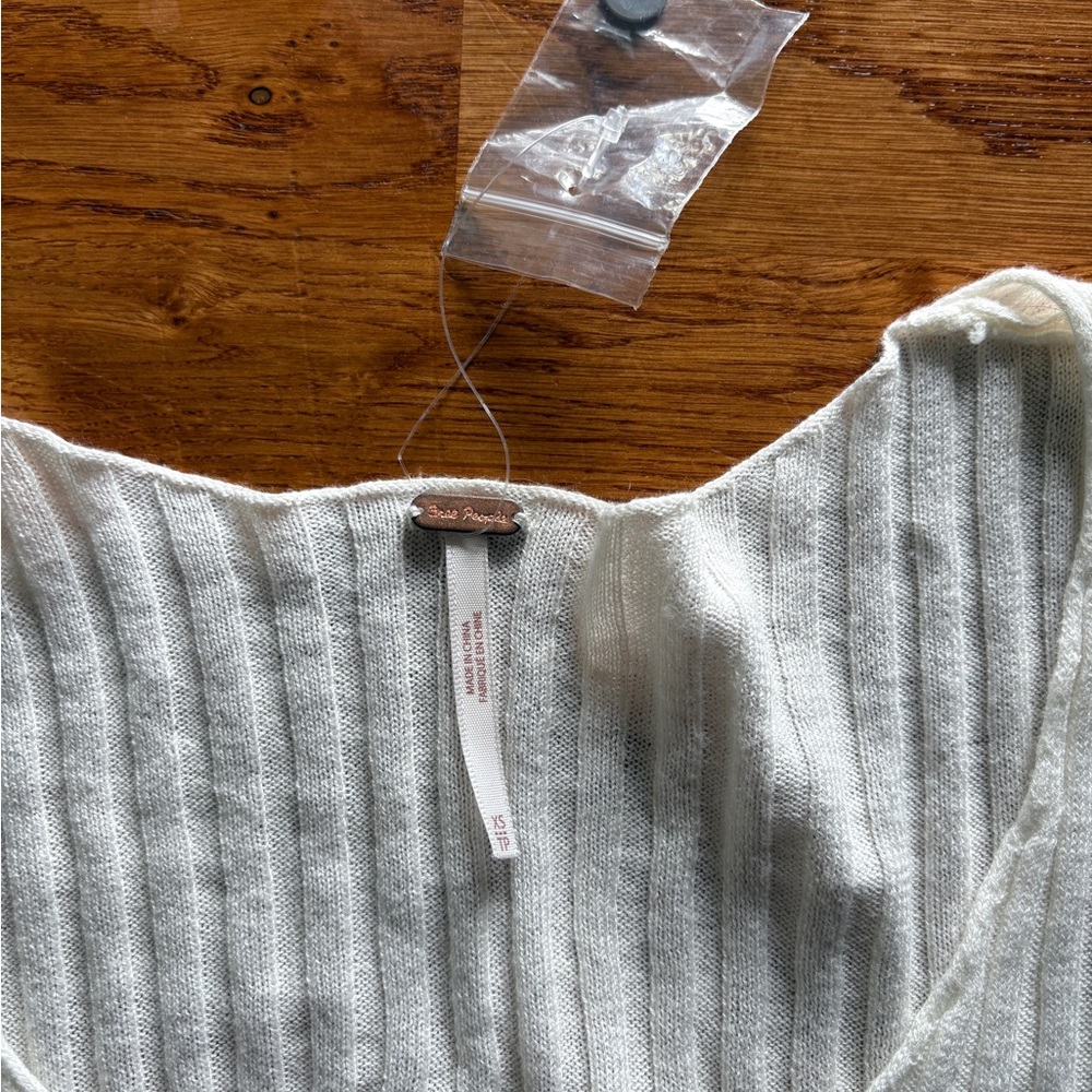 FREE PEOPLE Ivory Ribbed Button-Up Top Cardigan Short Sleeve Cream Crop Shirt - Picture 3 of 5